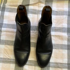 Everlane Leather Chelsea Boot - Black Size 9